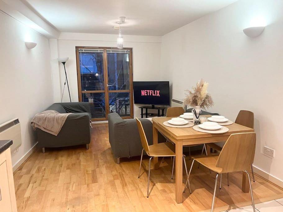 2 Bedroom City Center Apartment مانشستر المظهر الخارجي الصورة