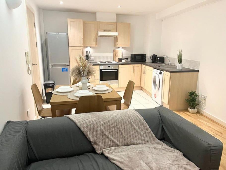 2 Bedroom City Center Apartment مانشستر المظهر الخارجي الصورة